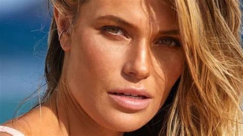 samantha hoopes body painting|Samantha Hoopes, Sports Illustrated, Swimsuit 2014.